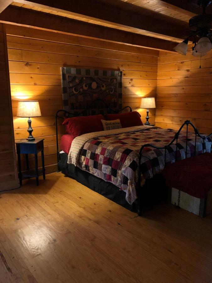 Fiddlers Roost B&B Cabins Galax Exterior photo